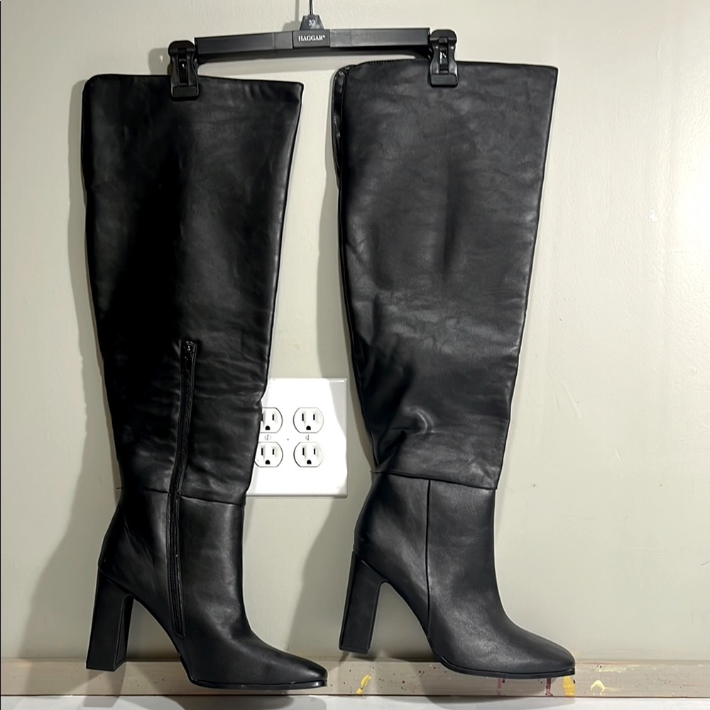 Black Knee-High Leather Boots
